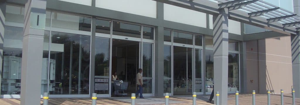 Commercial Performance EDM automatic sliding door operator